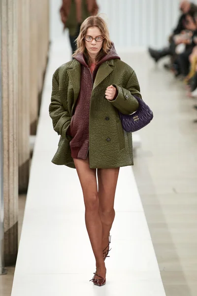 Look 46